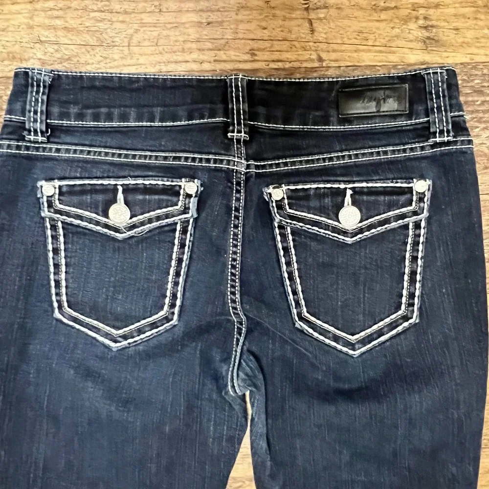 Daytrip Virgo Bootcut Jeans Dark Wash Contrast Stitch Size 31R DBK607